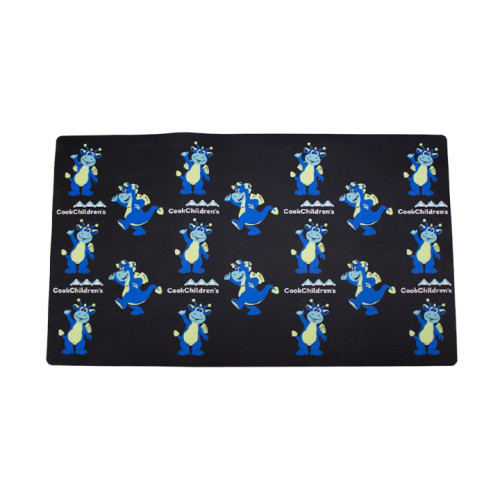 Peaks the Dragon Deskpad